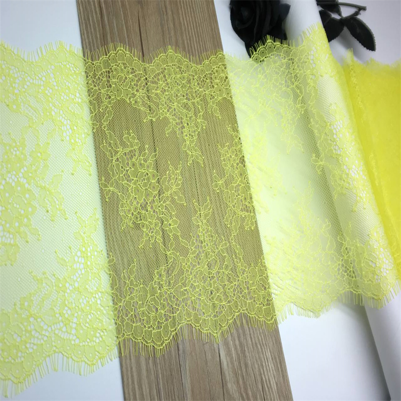 Fluorescencyjna różowa koronka – Embroidery Workshop recenzja i cena
