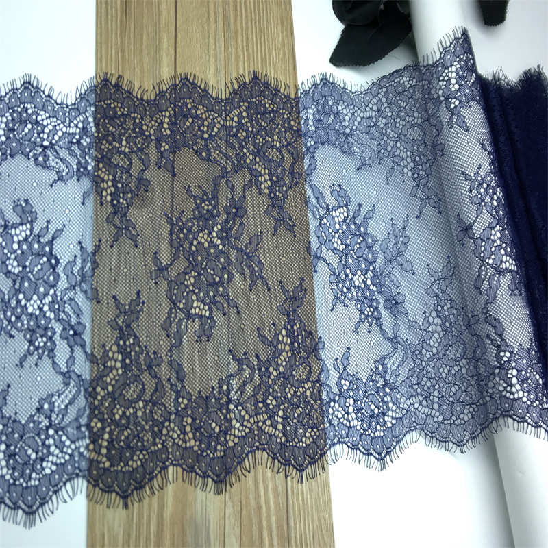 Fluorescencyjna różowa koronka – Embroidery Workshop recenzja i cena