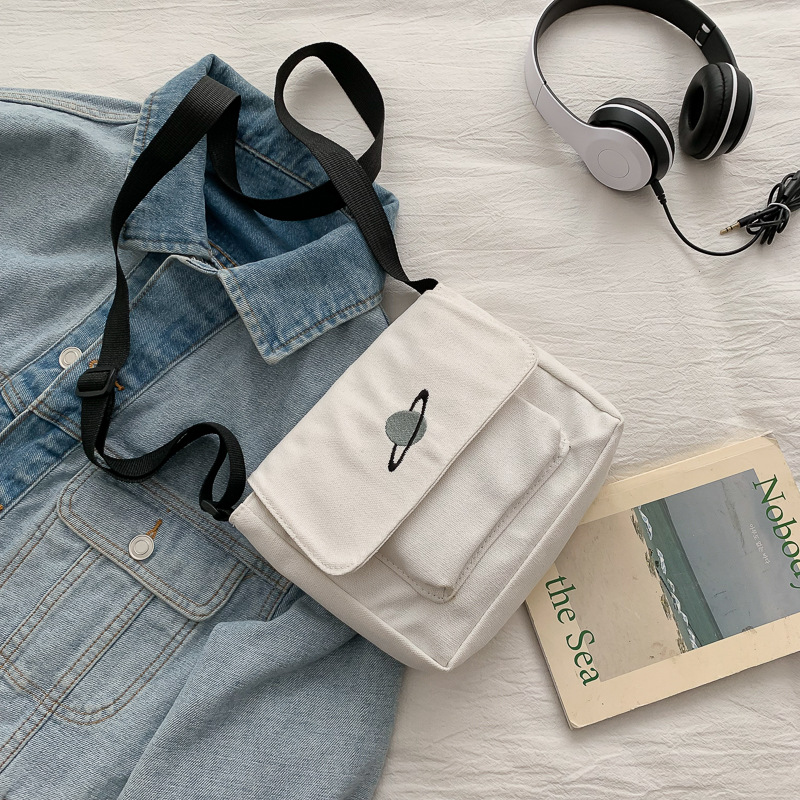 Casual Collage Student Messeng – Embroidery Font recenzja i cena