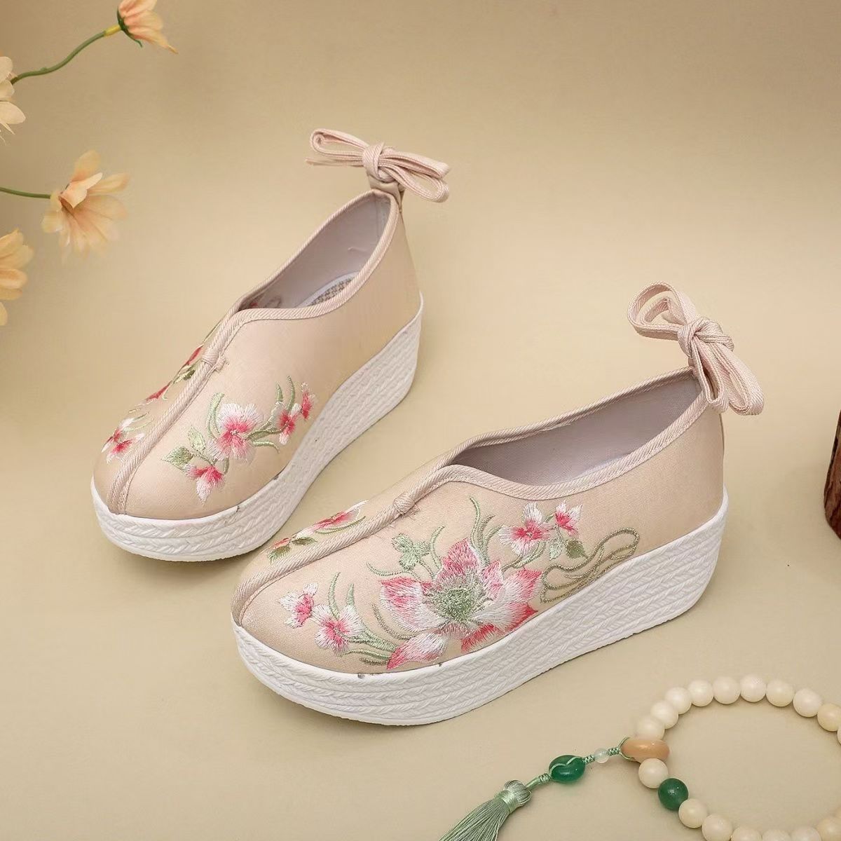 Damskie etniczne buty na kotur – Embroidery Style recenzja i cena