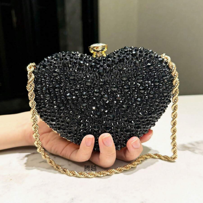 Torebki crossbody Love Diamond – Embroidery Design Love recenzja i cena